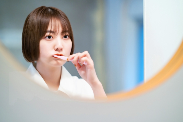 舌磨き、いつやるのが正解？口臭予防に効く「タイミング」の話